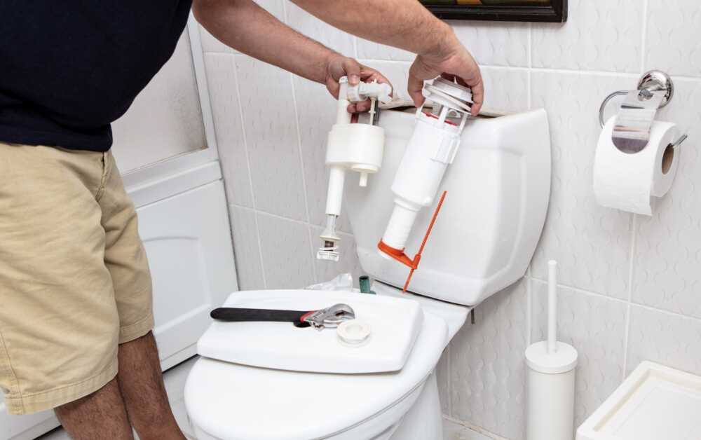 cómo arreglar cisterna que pierde agua reparación